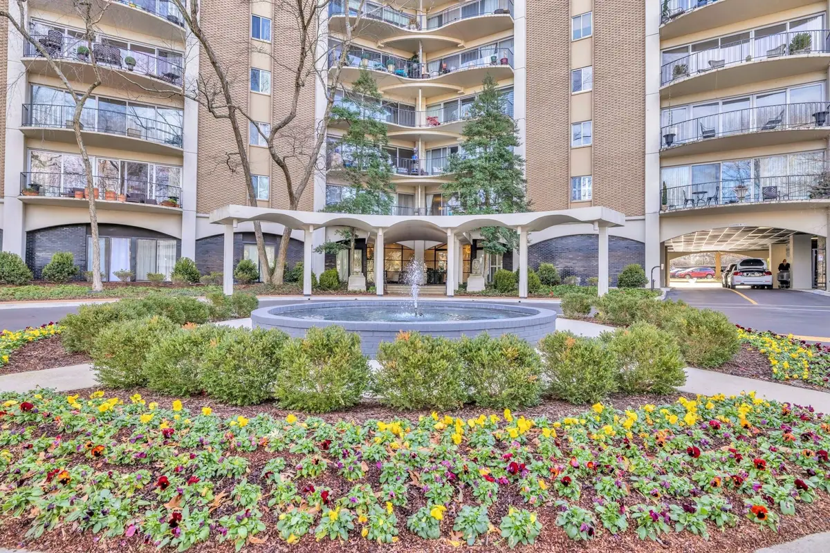 4215 Harding Pike #204, Nashville, TN 37205 - Image #1