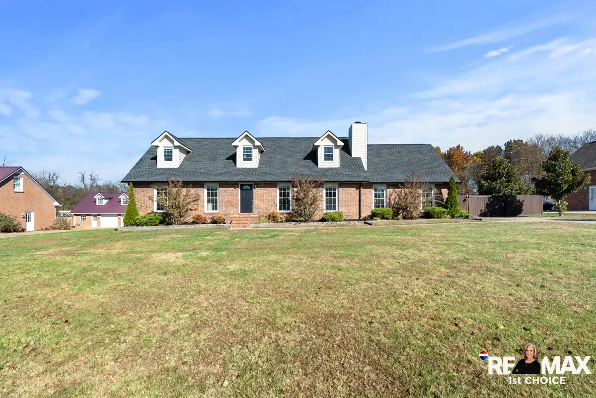 102 Pennsylvania Ave, White House, TN 37188 - Image #1