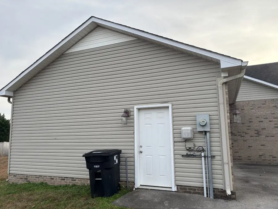 1921 Littleton Ct, Columbia, TN 38401 - Image #2