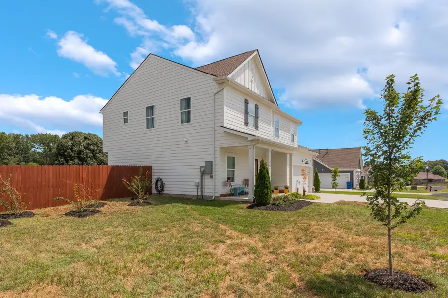 723 Larry Cir, Mount Pleasant, TN 38474 - Image #2