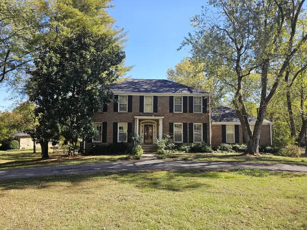 108 Century Oak Dr, Franklin, TN 37069