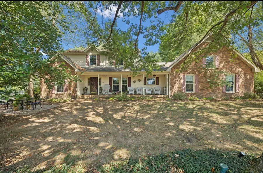 129 W Ridge Dr, Hendersonville, TN 37075 - Image #2
