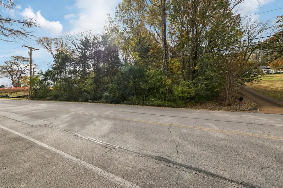 805 Forest Hills Dr, Nashville, TN 37220 - Image #3