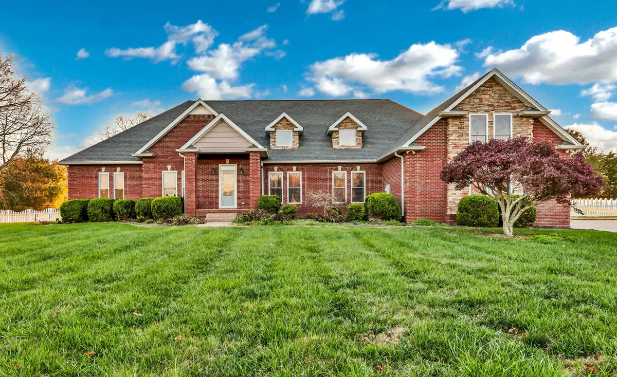 476 Maxshire Ct, Clarksville, TN 37043 - Image #1