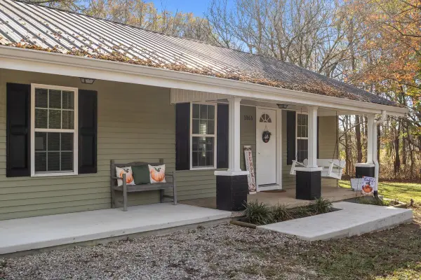 1011 S Spring St, Manchester, TN 37355