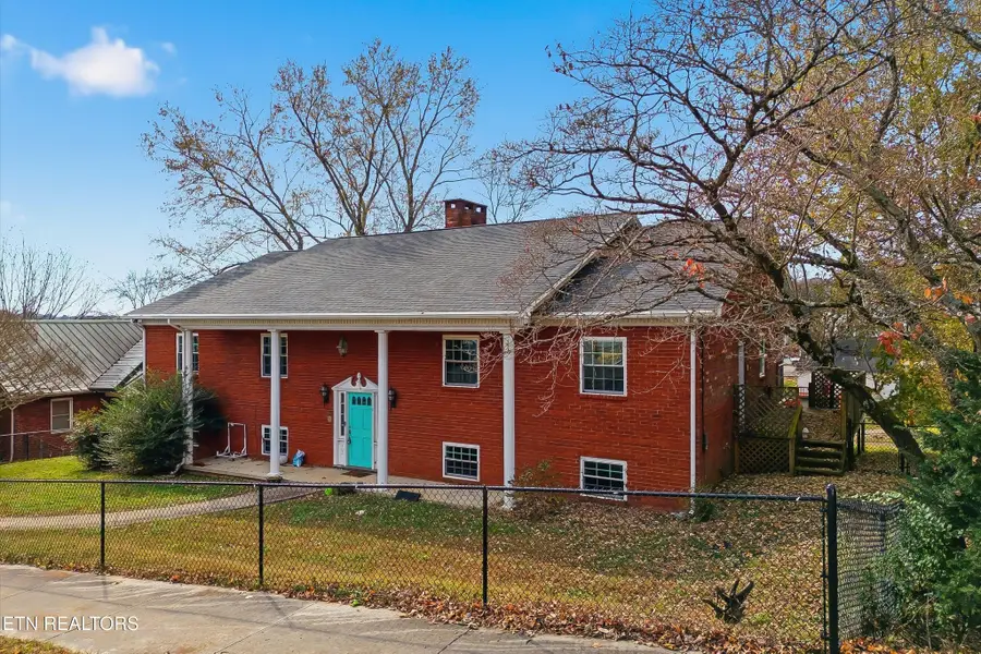 402 N A St, Lenoir City, TN 37771 - Image #2