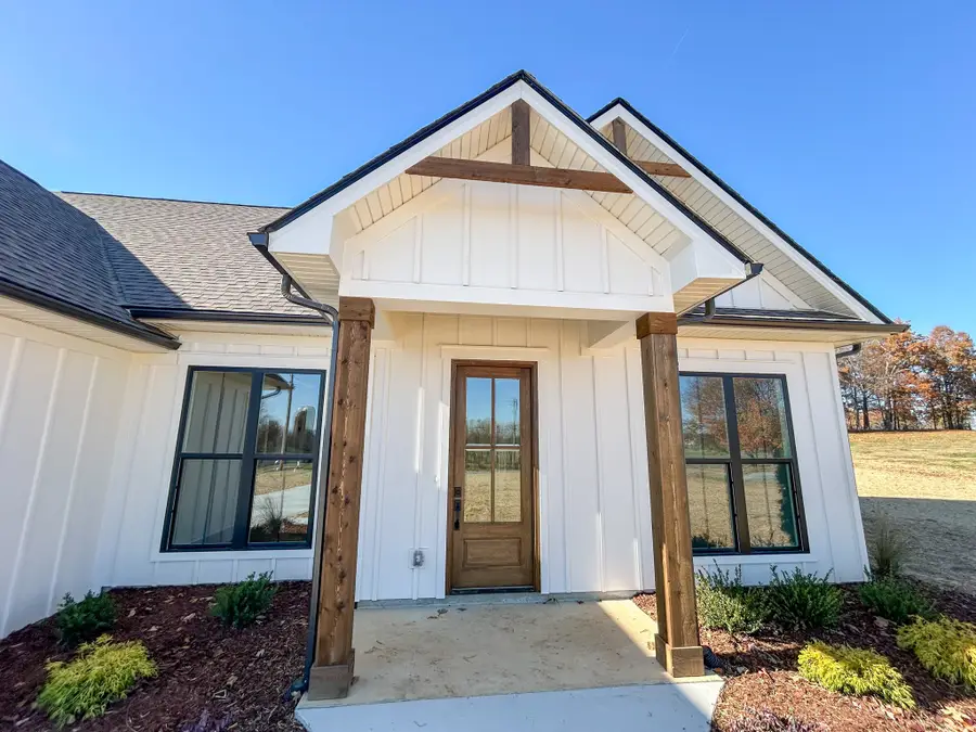 977 Hoodoo Rd, Beechgrove, TN 37018 - Image #2