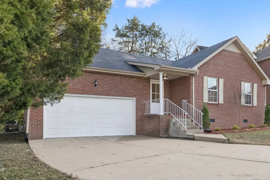 417 Hickory Chase Dr, Madison, TN 37115 - Image #2