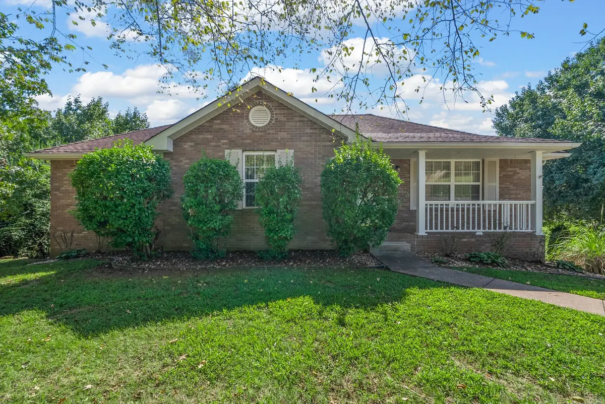 944 Sable Dr, Clarksville, TN 37042 - Image #1