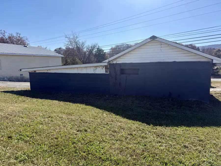 69 Old Harrison Ferry Rd, McMinnville, TN 37110 - Image #2