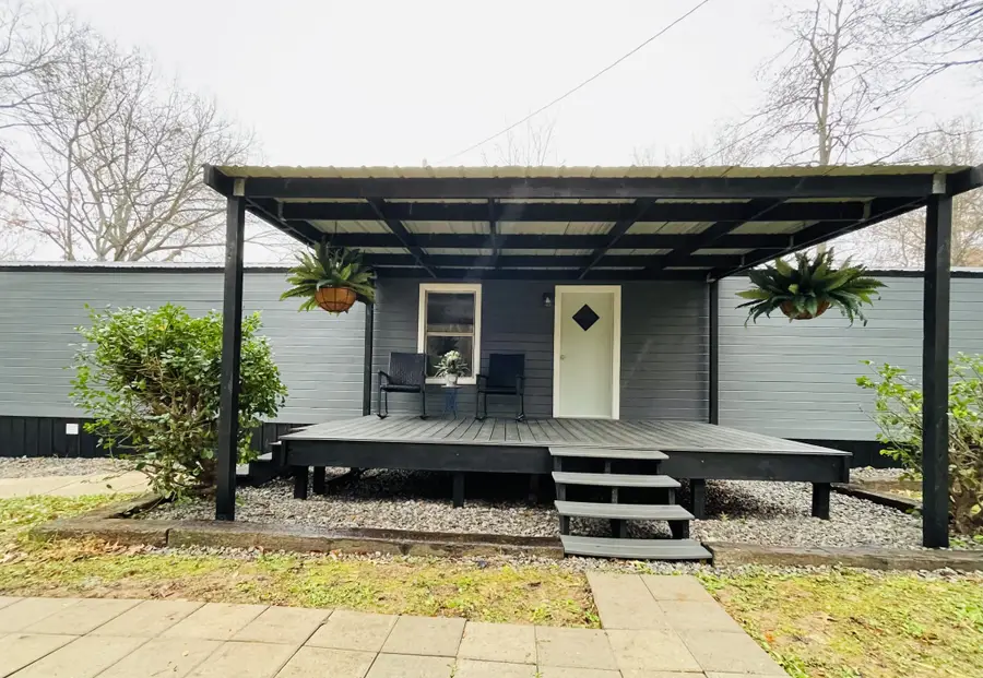 303 Conger St, Cumberland City, TN 37050 - Image #2