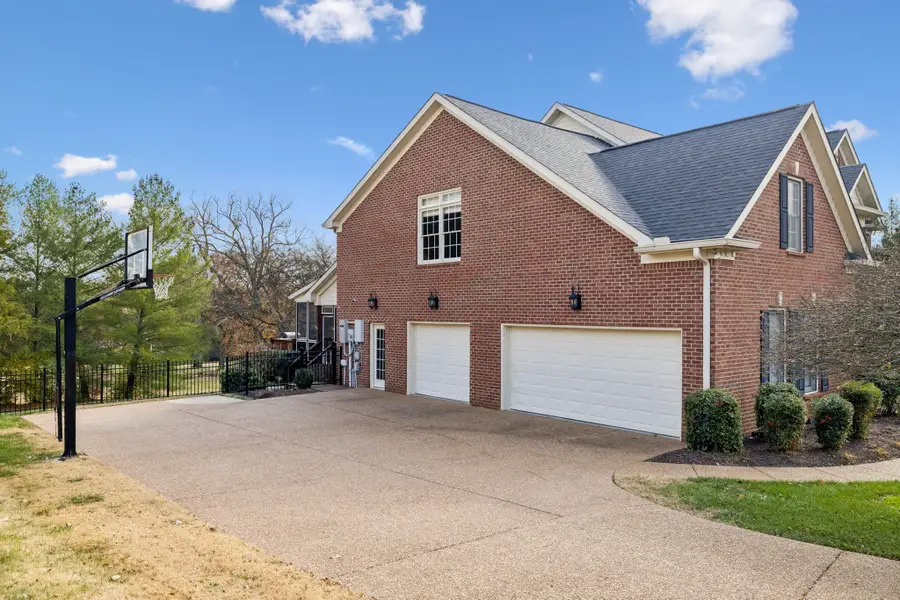 307 Fountainbrooke Dr, Brentwood, TN 37027 - Image #2