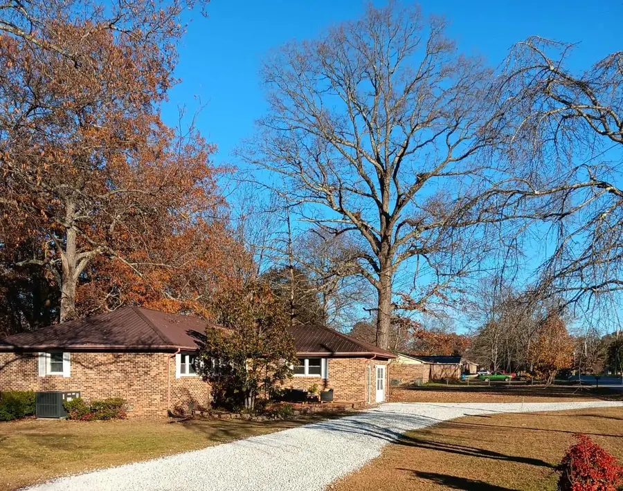 1203 Edgewood Dr, Manchester, TN 37355 - Image #2