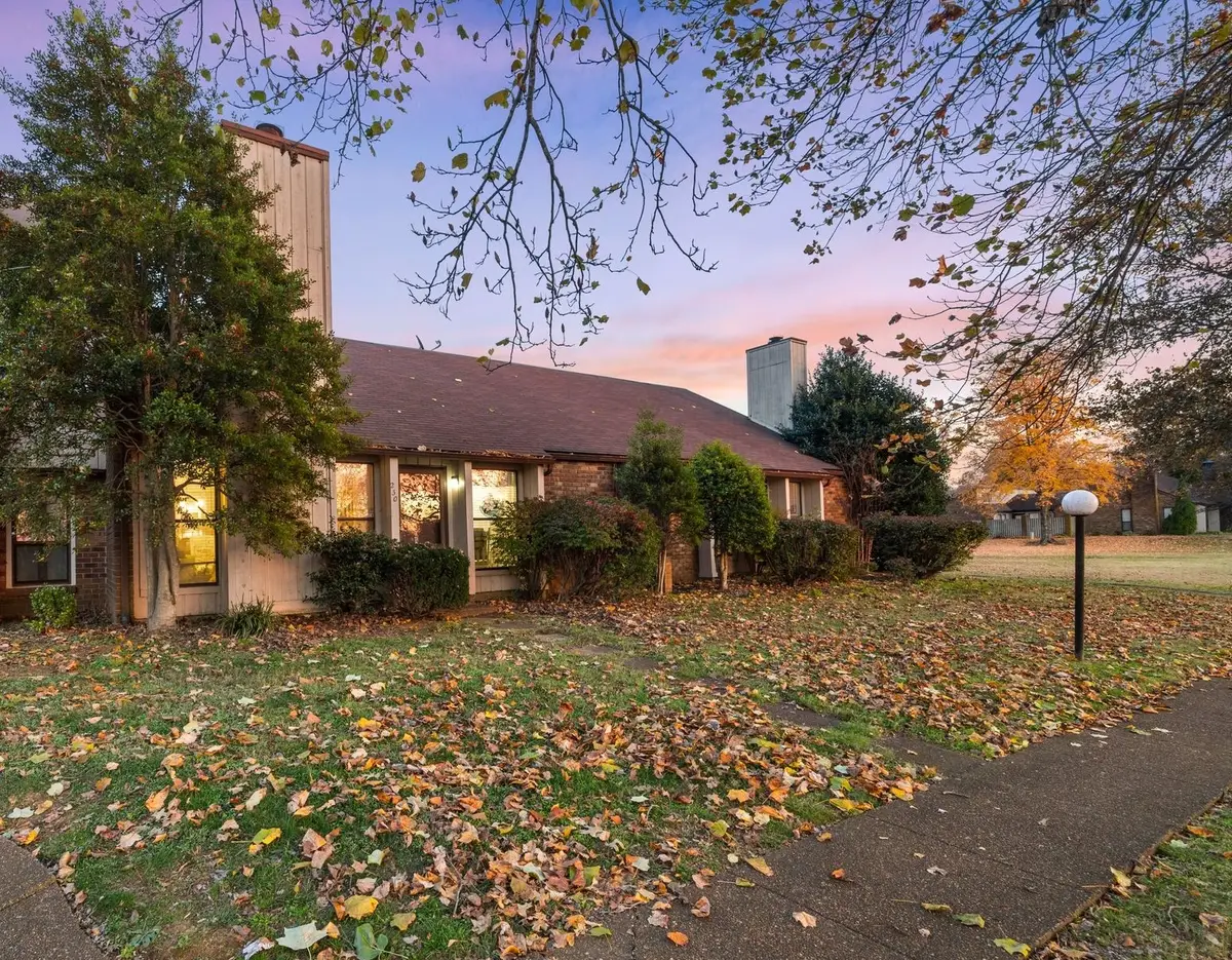 230 Harpers Mill Ct, Hermitage, TN 37076 - Image #1