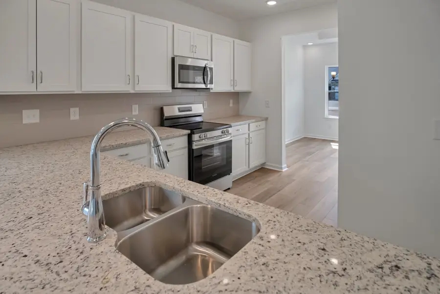 1132 Southerlynn Dr, White House, TN 37188 - Image #3