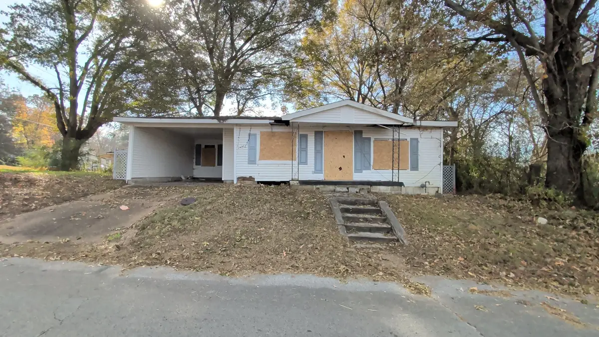 812 Brown St, Humboldt, TN 38343 - Image #1