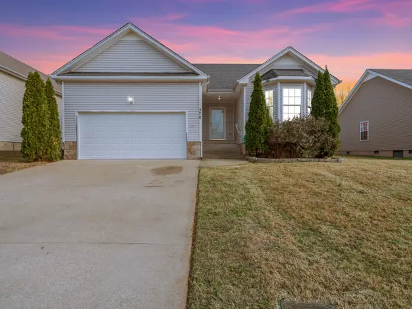 370 Chalet Cir, Clarksville, TN 37040