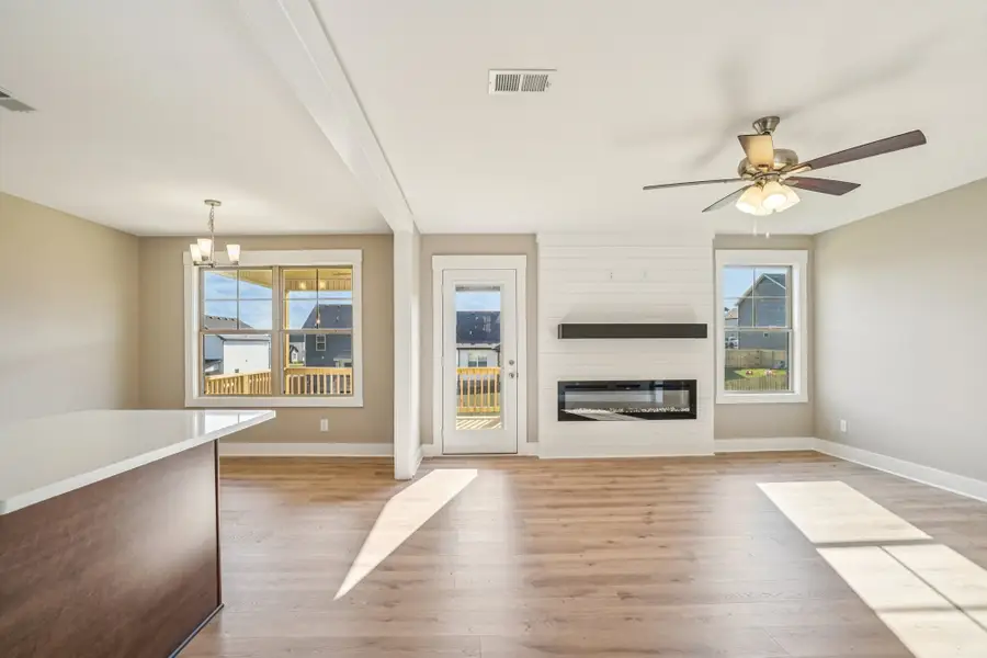 170 Brenda Dr, Clarksville, TN 37040 - Image #3