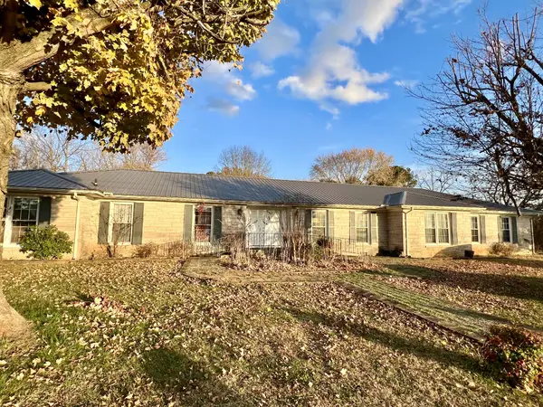 1100 Buffalo Rd, Lawrenceburg, TN 38464