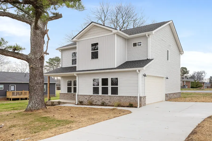 101 Hilltop Dr, Columbia, TN 38401 - Image #2