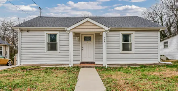 934 Charlotte St, Clarksville, TN 37040