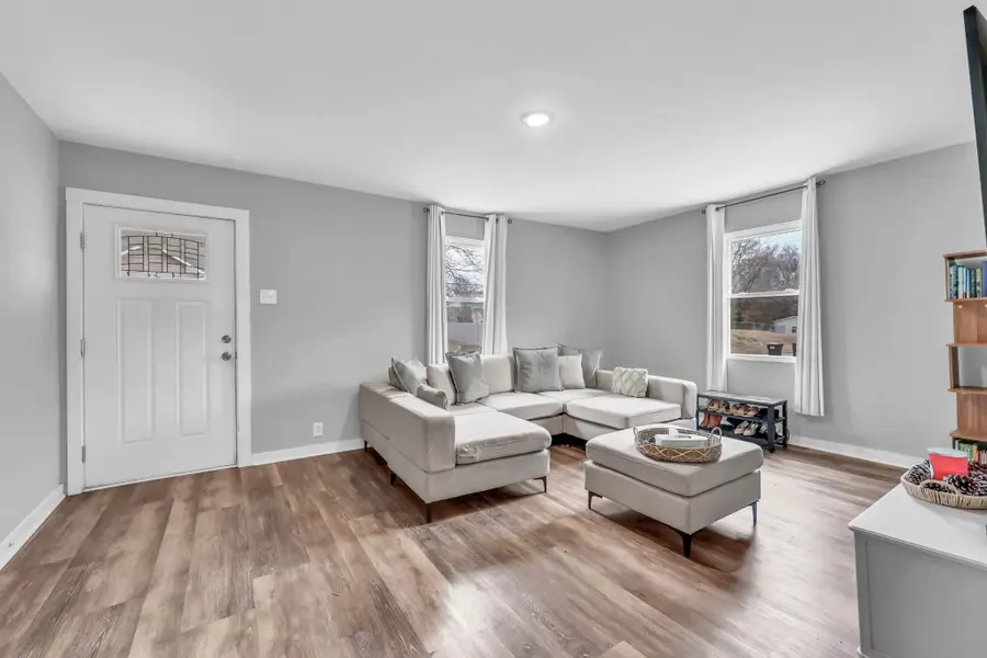 934 Charlotte St, Clarksville, TN 37040 - Image #3