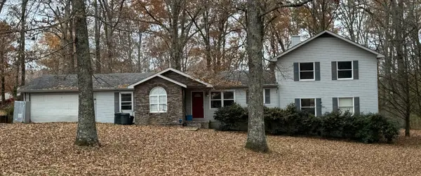 888 Cook Rd, Tullahoma, TN 37388