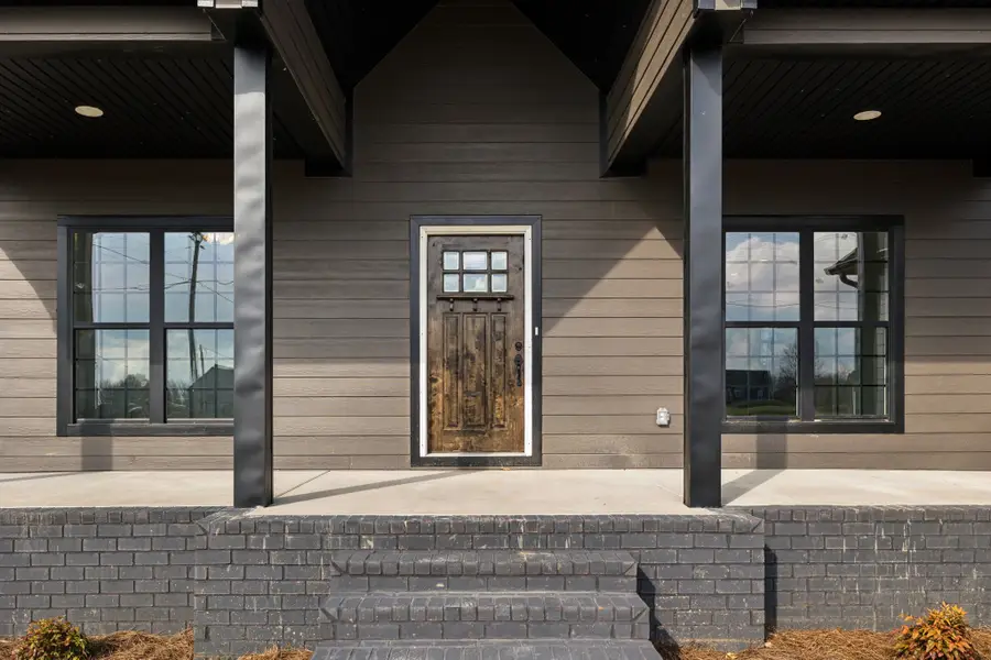 125 Makinley Dr, Lafayette, TN 37083 - Image #2