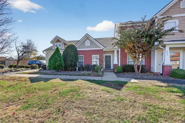 901 Seven Oaks Blvd, Smyrna, TN 37167