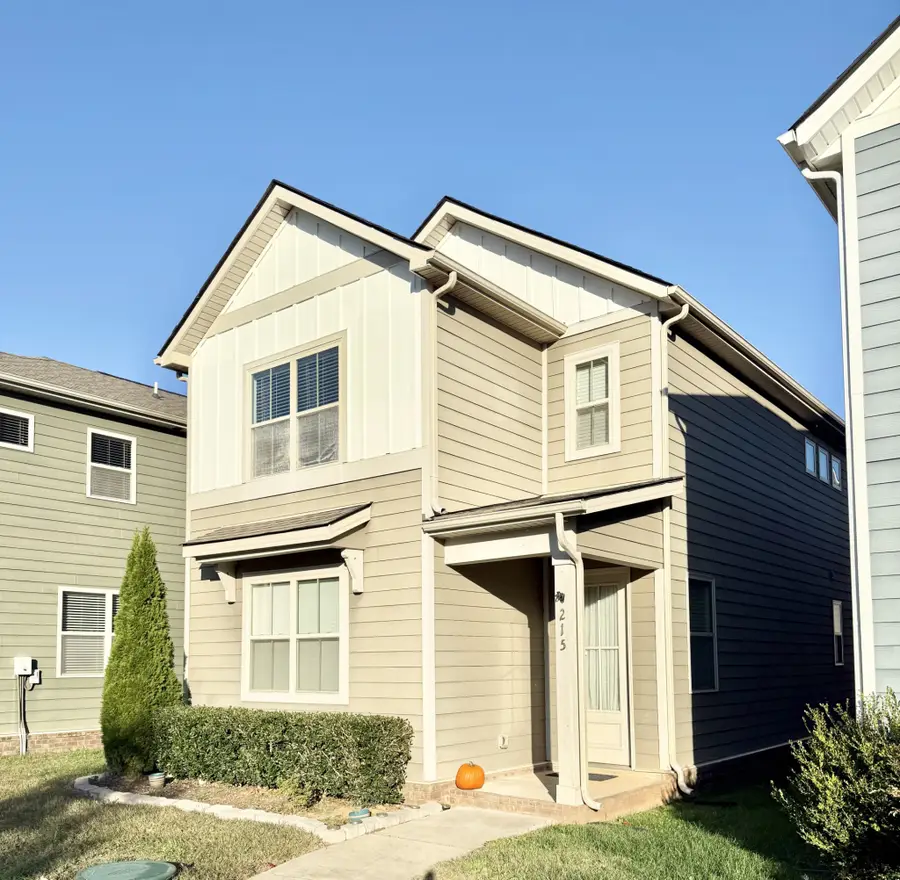 215 Manor Row, Pleasant View, TN 37146 - Image #2