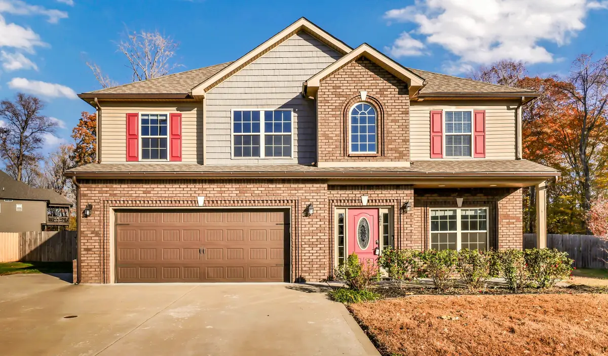 621 Bassett Ln, Clarksville, TN 37043 - Image #1
