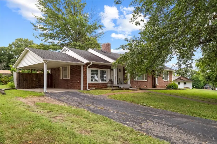 347 Oakwood Dr, Lewisburg, TN 37091 - Image #2