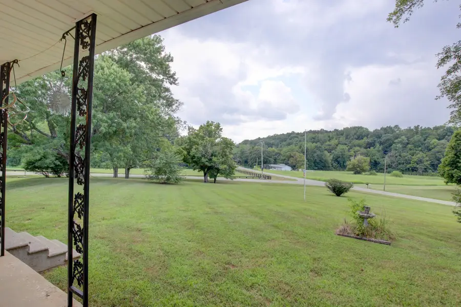 5581 Bryant Hollow Rd, Cunningham, TN 37052 - Image #3
