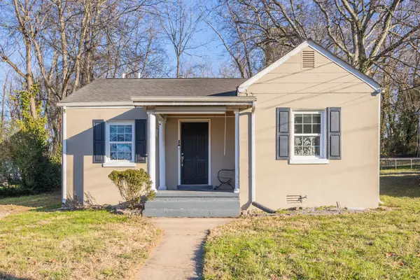 1019 E Valley Dr, Columbia, TN 38401