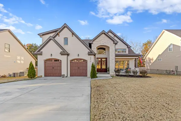 8870 Silver Maple Dr, Ooltewah, TN 37363