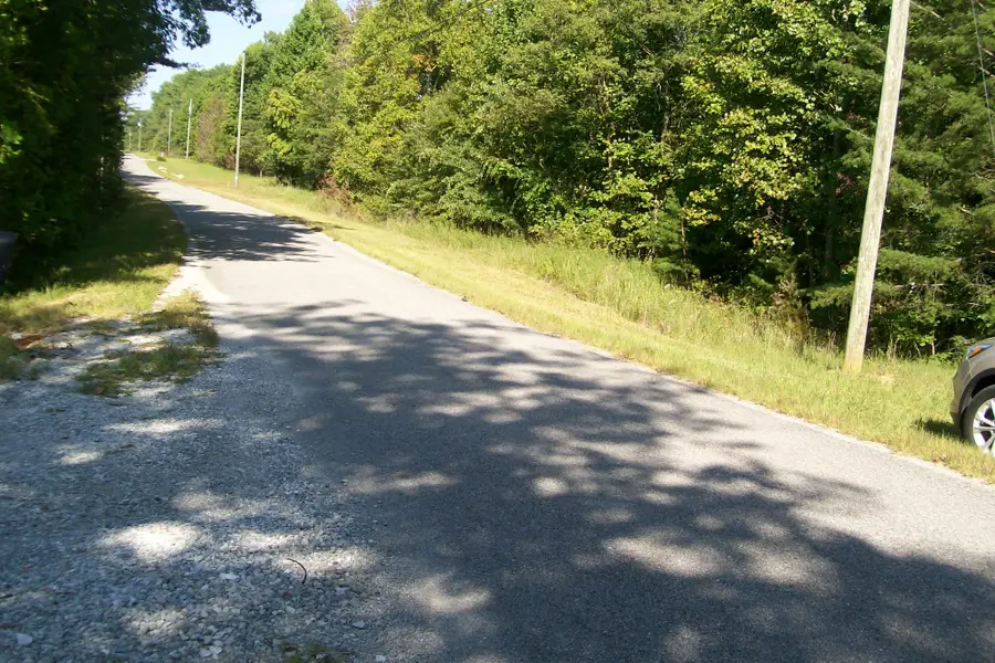 815 Eagle Nest Rd, McMinnville, TN 37110 - Image #3