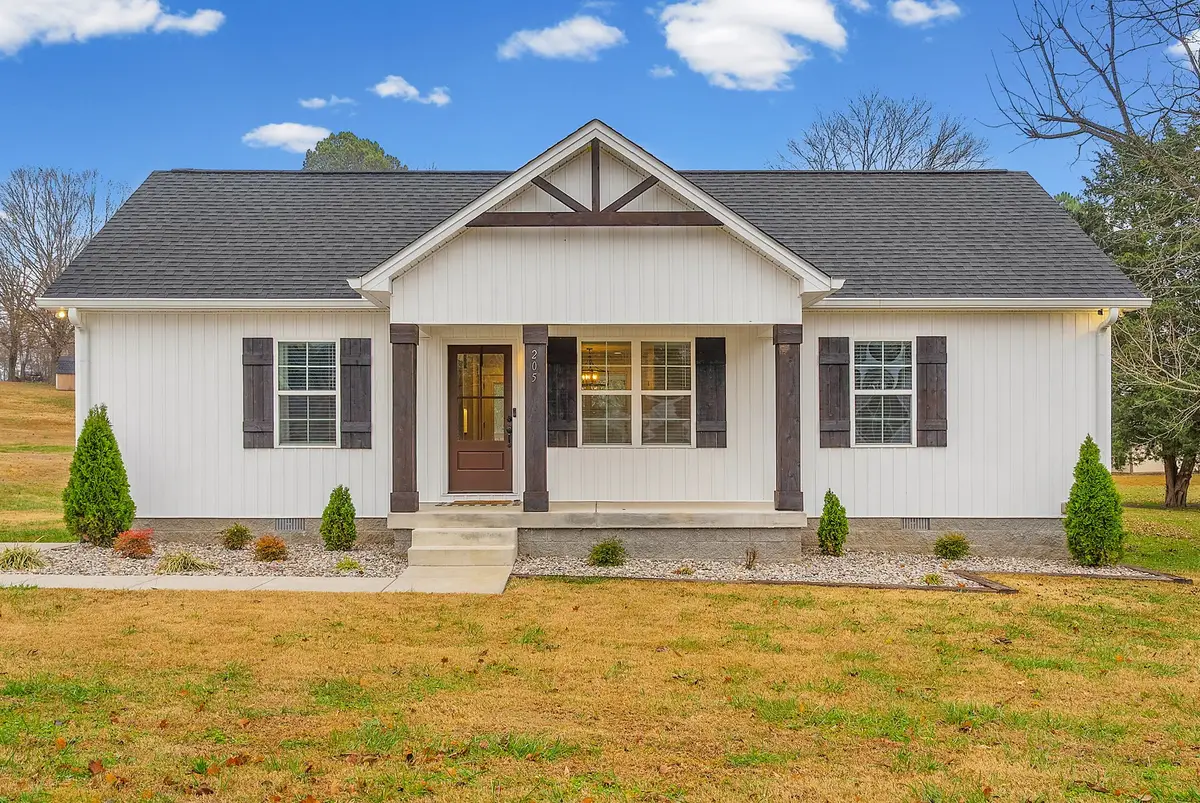 205 Maple St, Adams, TN 37010 - Image #1