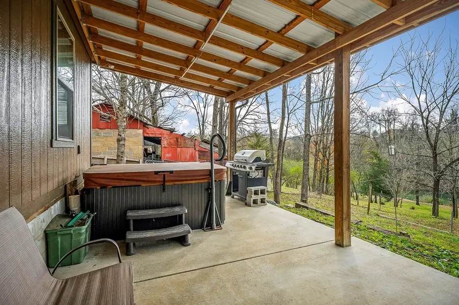 301 Everett St W, Sparta, TN 38583 - Image #2