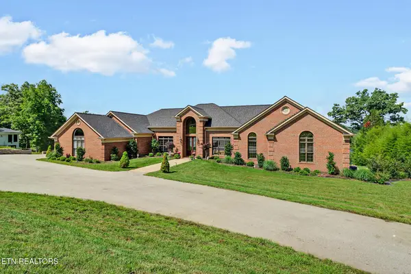 1042 Holiday Drive, Crossville, TN 38555