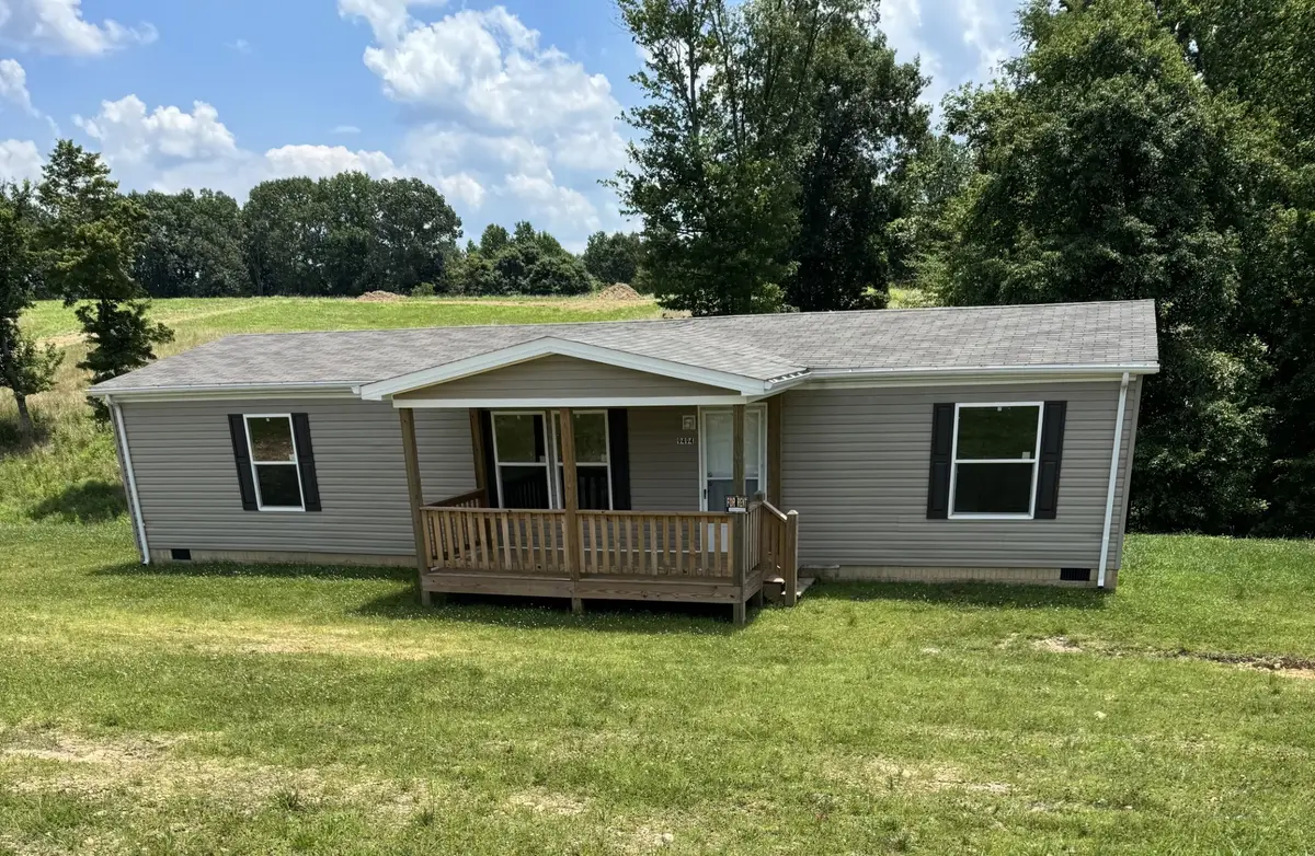 9494 Sunrise Road, Red Boiling Springs, TN 37150 - Image #1