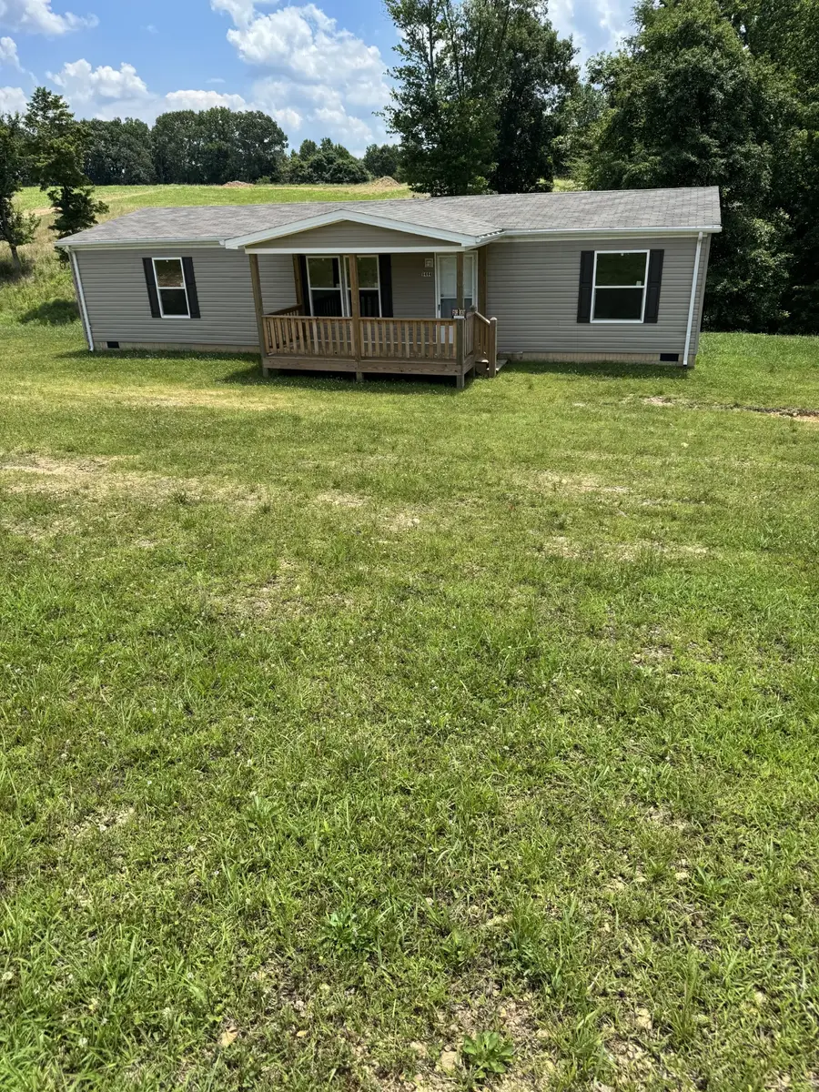 9494 Sunrise Road, Red Boiling Springs, TN 37150 - Image #2