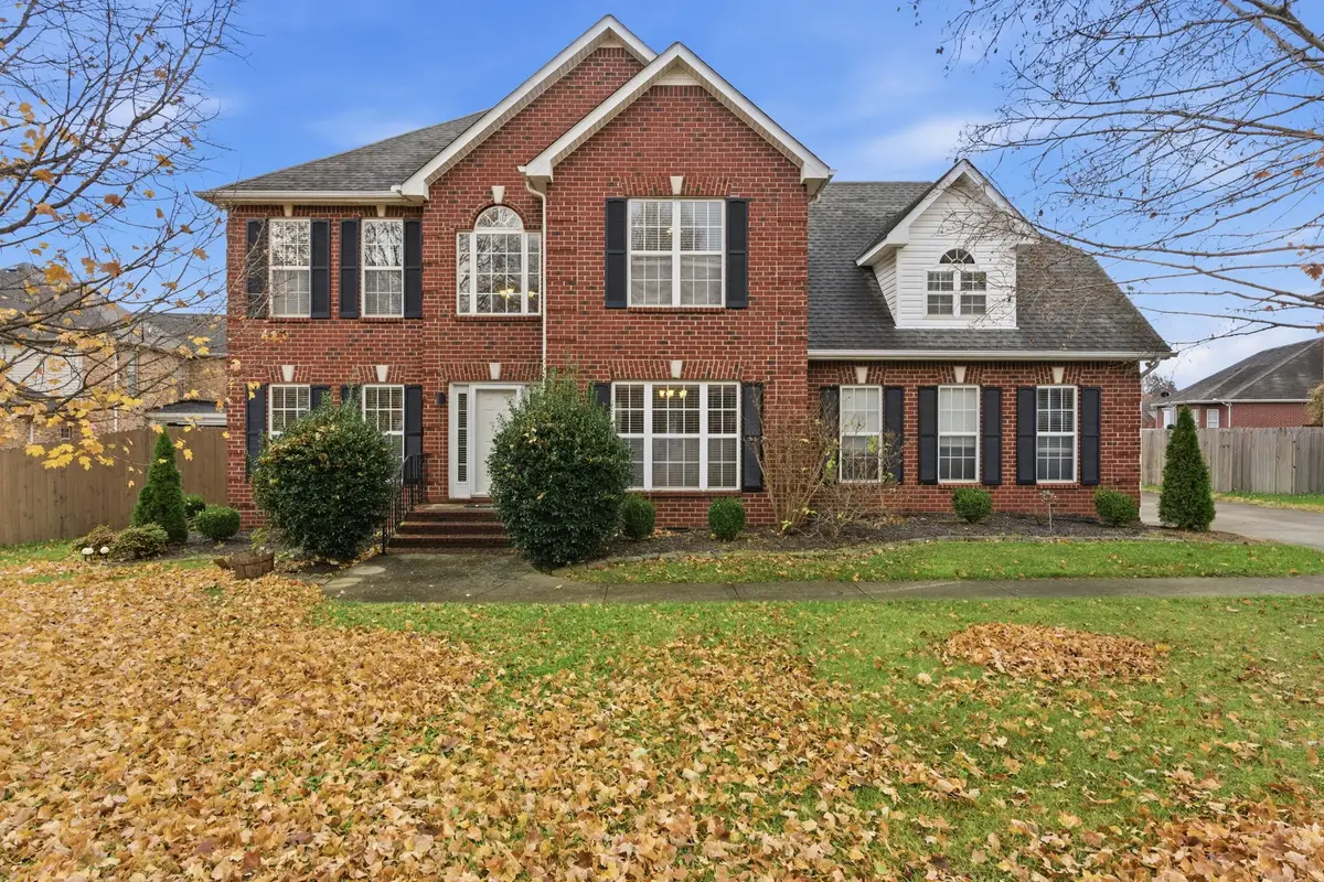 223 Comer Cir, Murfreesboro, TN 37128 - Image #1