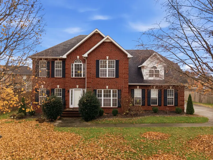 223 Comer Cir, Murfreesboro, TN 37128 - Image #2