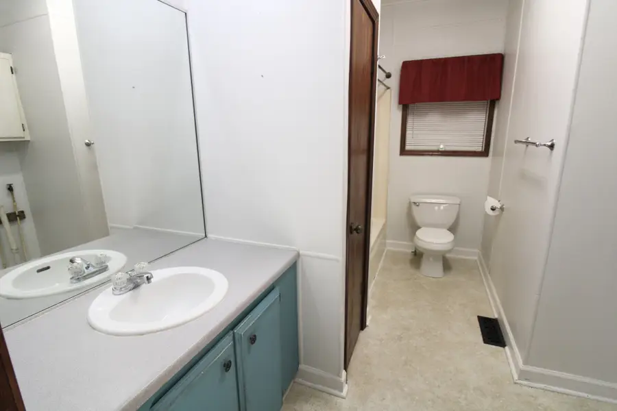 11 Melton Rd, Wildersville, TN 38388 - Image #2