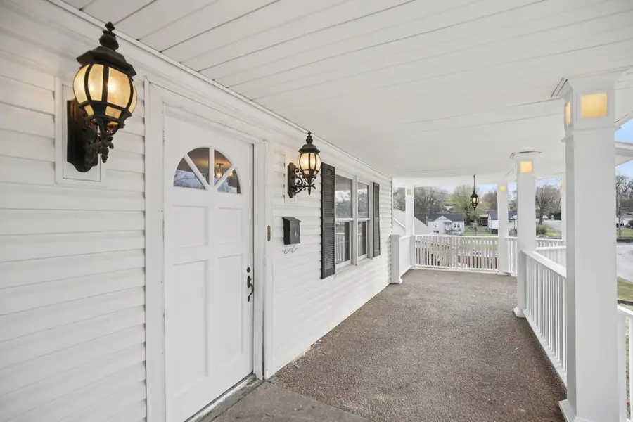 1611 Columbia Ave, Columbia, TN 38401 - Image #2