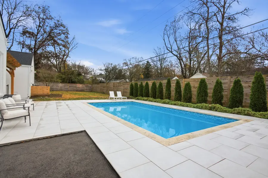 107 Brookfield Ave, Nashville, TN 37205 - Image #2