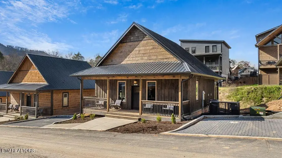 571 Warbonnet Way, Sevierville, TN 37863 - Image #3