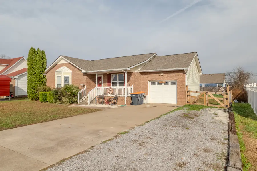 1735 Hazelwood Rd, Clarksville, TN 37042 - Image #3