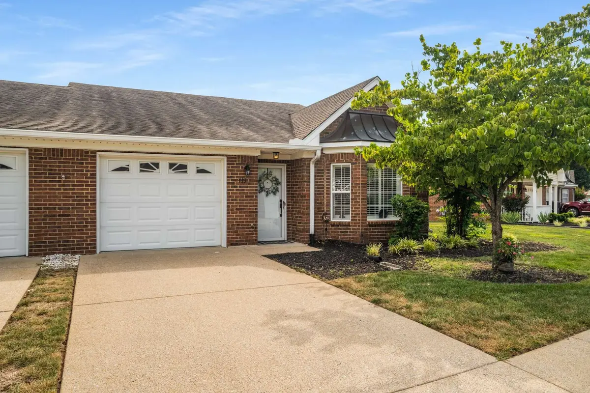 443 Forest Glen Cir, Murfreesboro, TN 37128 - Image #1