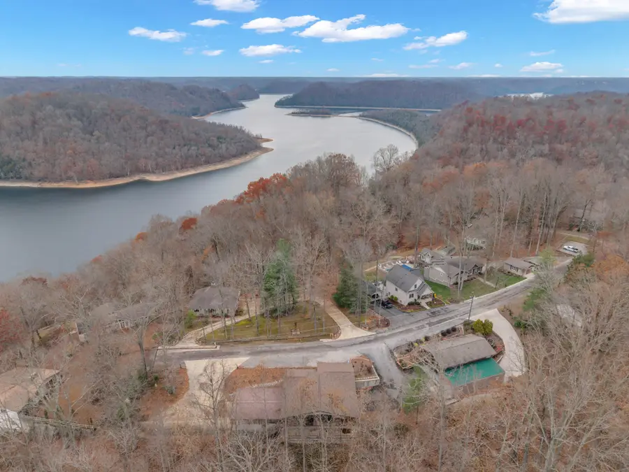 181 Star Dr, Sparta, TN 38583 - Image #2